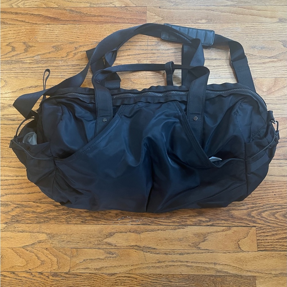 Lululemon Large Duffle Bag - Picture 6 of 16